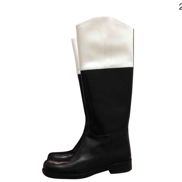 Michael Kors, Patent Leather Riding Boots, Excellent Condition, Size 37.5/US 7 - Picture 2 of 9